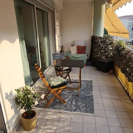 아파트 Beau T2 A 200m De La Et Proches Toutes Commodites *
