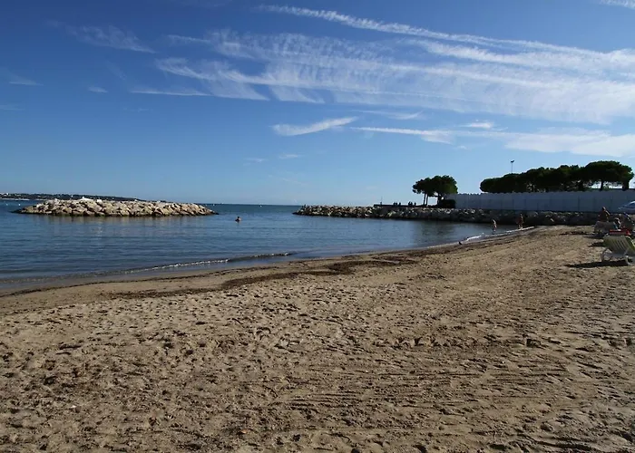 Beau T2 A 200m De La Et Proches Toutes Commodites Apartment