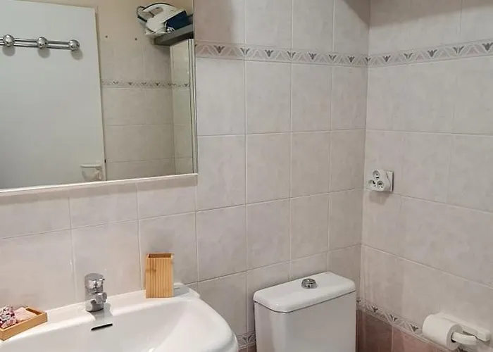 Apartment Beau T2 A 200m De La Et Proches Toutes Commodites Antibes